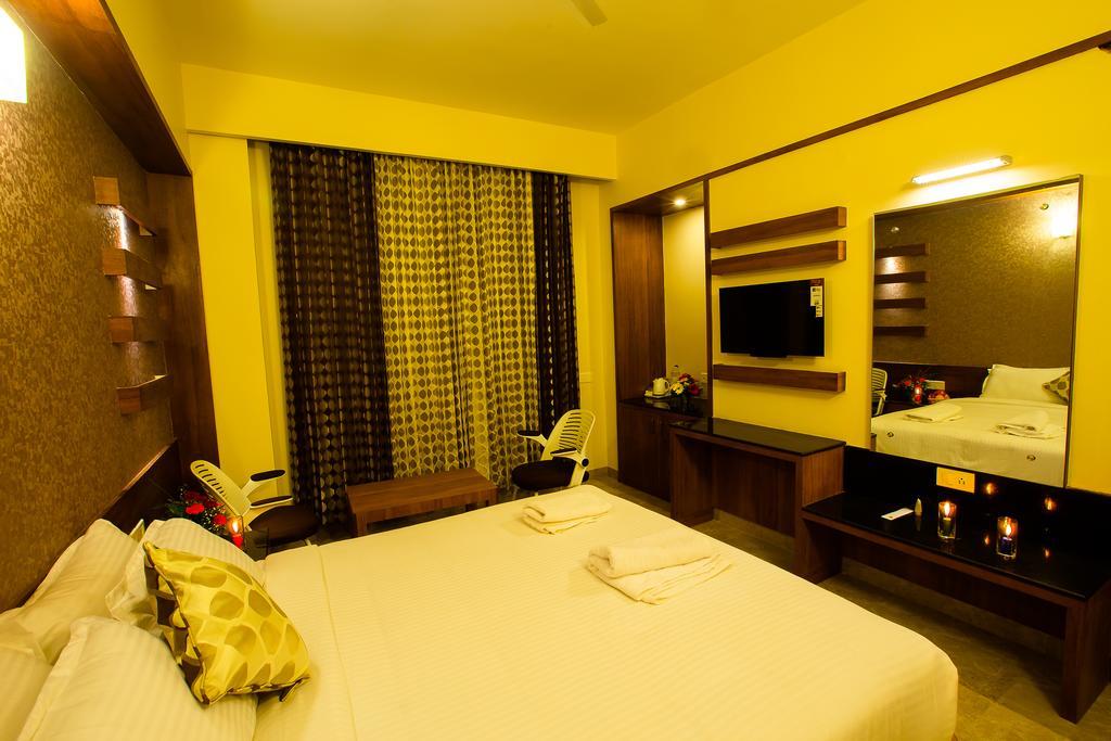 Hotel Radha Prasad Erode Room photo